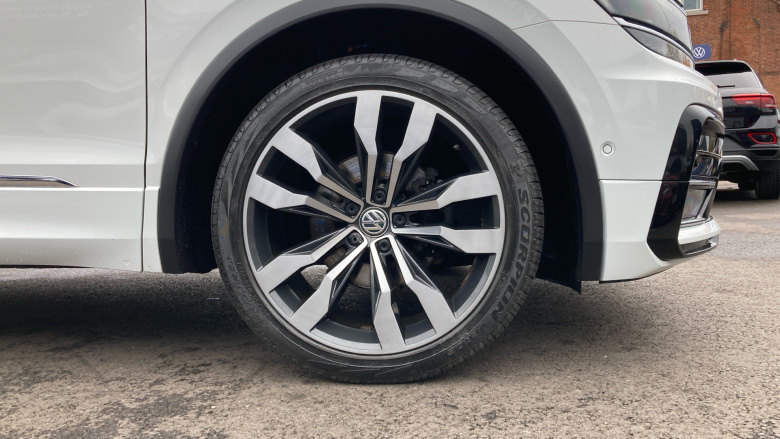 Volkswagen Tiguan 2.0 TDi 150 4Motion R-Line Tech 5dr DSG Diesel Estate